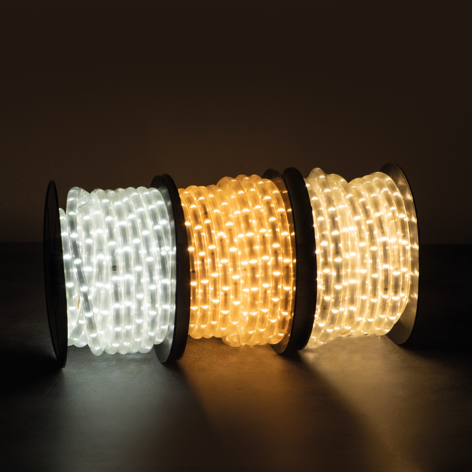 LED Lichtschlauch IP65 – 15/30/50 m, warmweiß, neutralweiß, kaltweiß, RGB, UV-beständig - GIVRO