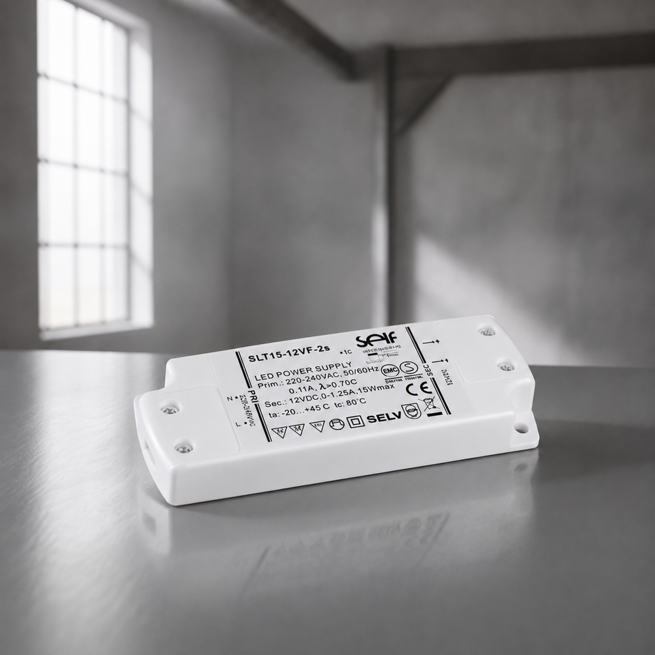Transformateur convertisseur LED "SLT15-12VF-2S" 1-15W 12V DC 