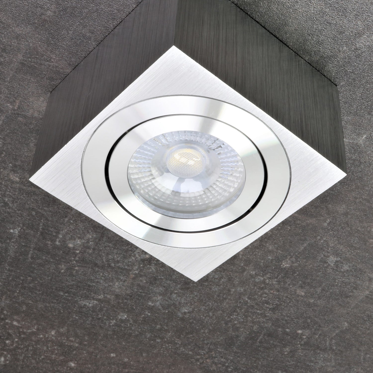 Spot en saillie en aluminium MILANO SMALL (carré - argent) + module LED 5W ou 7W extra-plat IP20 230V (F) 