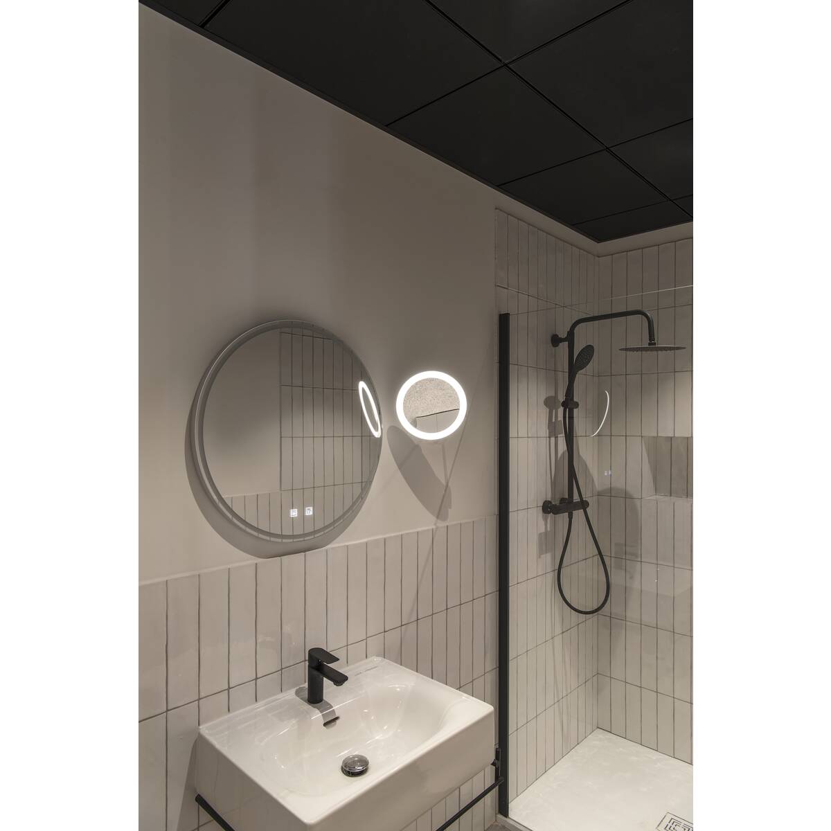 Applique murale LED d'intérieur Maganda chromée avec interrupteur CCT 2700/3000/4000K